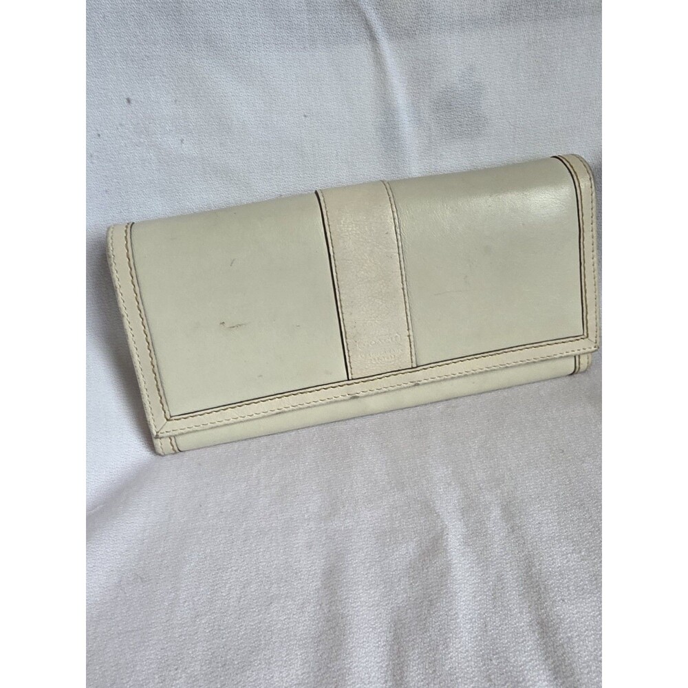 Vintage COACH Antique Ivory Soft Leather Wallet zippered coin + 2 compartments